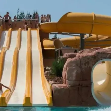 Zecamping 4 Etoiles Parc Aquatique Hammam Et Restaurant Kamp alanı
