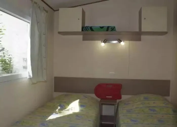 Zecamping 4 Etoiles Parc Aquatique Hammam Et Restaurant Camping Hyères