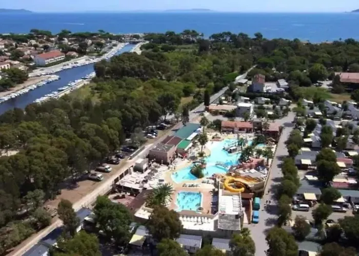 Camping 4 étoiles - Parc aquatique - eebaha Hyères