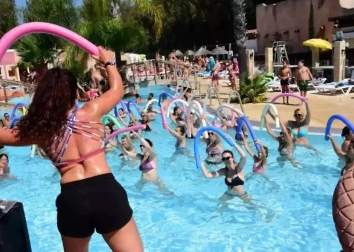 Camping 4 étoiles - Parc aquatique - eebaha * Hyères